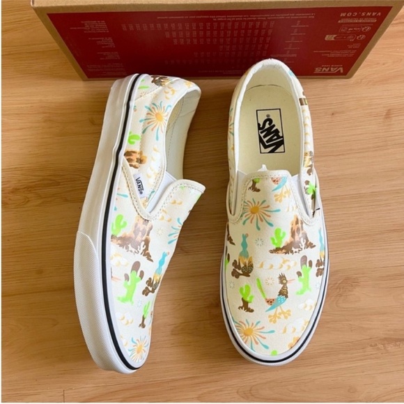 Vans Classic Slip-On Get Outdoor
Marshmallow Women 9.0 US Mens 7.5 US - Picture 3 of 11